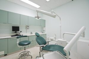 dentist 2530983 1280